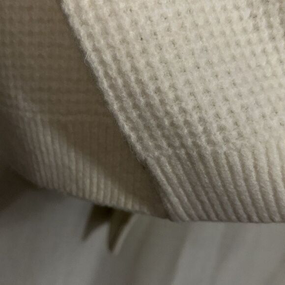 Aeropostale M Ivory Chunky Knit Hooded Sweater front Pocket - Picture 8 of 12